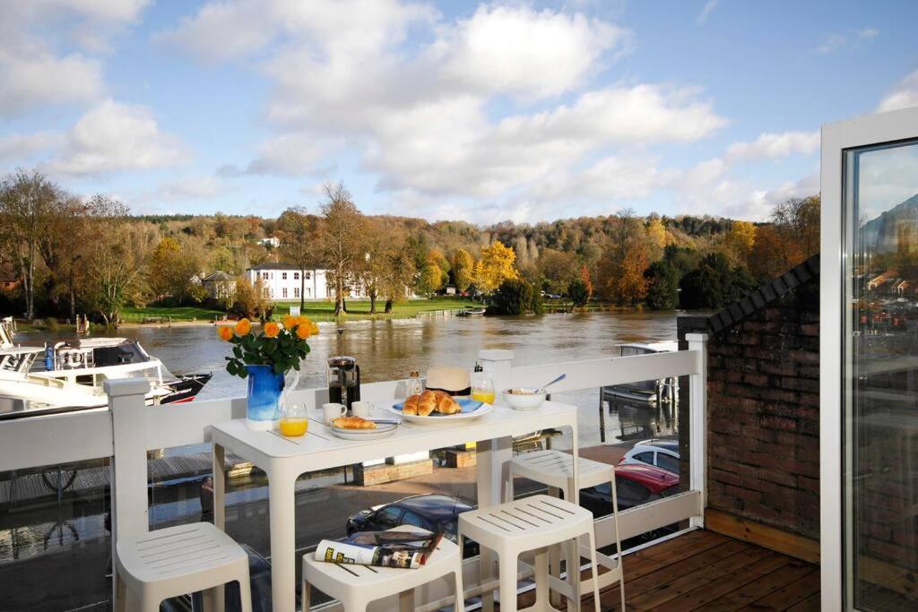 The Oars - Riverfront Property Henley-on-Thames Exterior foto